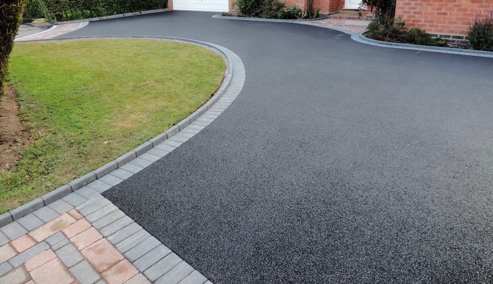 Entrée d'asphalte Mont-Saint-Hilaire